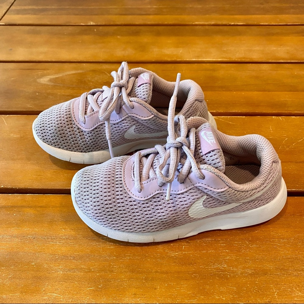 Nike Sneakers Girls